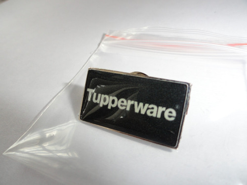 Insignia Emblema Prendedor Pin Tupperware