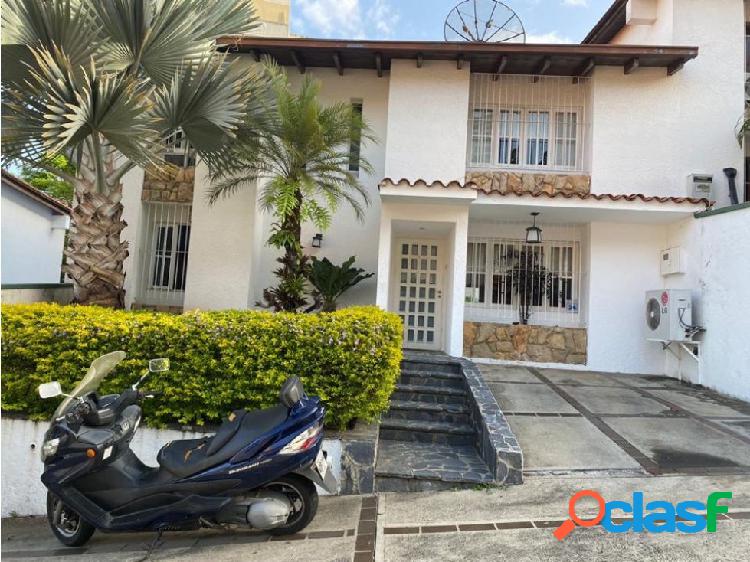 Se vende town house 450m2 6h/7p/5b La Alameda