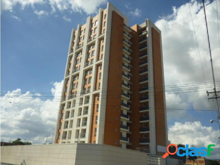 Junior Alvarado Vende Apartamento en Barquisimeto RAH20-6057