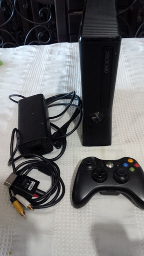 Xbox  Gb Usado Con 4 Juegos Originales