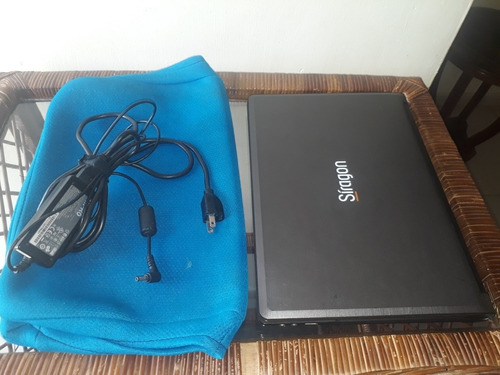 Laptop Siragon 4 De Ram Hasta 8 Disco De 500gb Cargador, Y