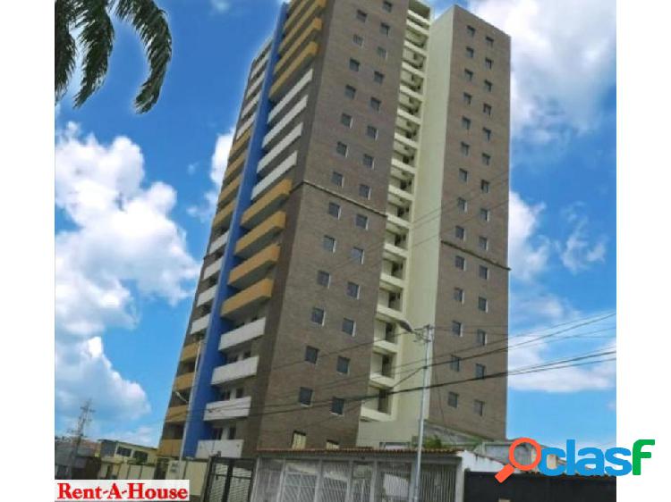 Junior Alvarado Vende Apartamento en Barquisimeto RAH20-2080