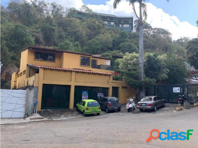 Se vende casa 400m2 4h/4b/3p Chuao