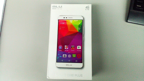 Caja De Telefono Celular Blu Studio One Plus 5.5