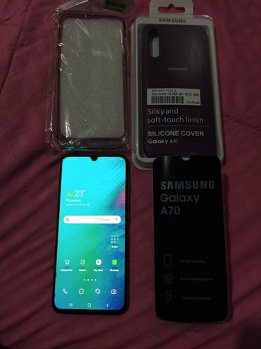 Teléfono Samsung A70 Color Blanco 128gb De Memoria Y 6gb