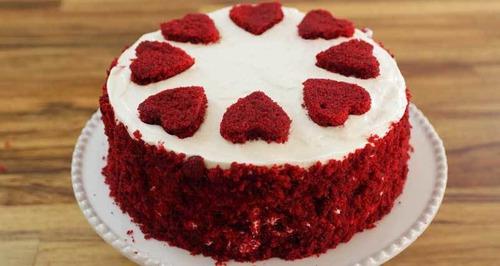 Torta Red Velvet Quesillo Ponquesitos