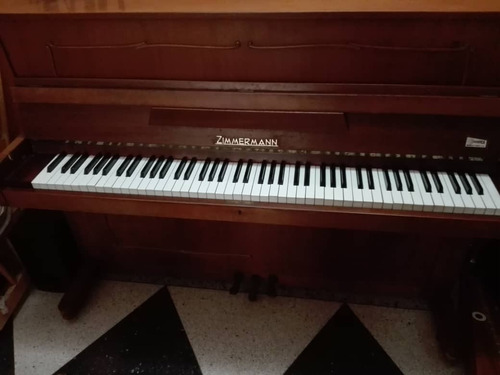 Piano Vertical O De Pared Marca Zimmermann En Buen Estado.