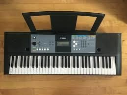 Piano Yamaha Psr E233