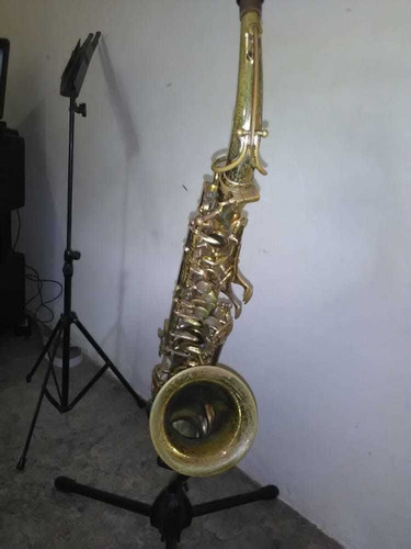 Saxofón Alto Vito