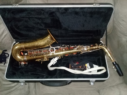 Saxofon Alto Marca Viena