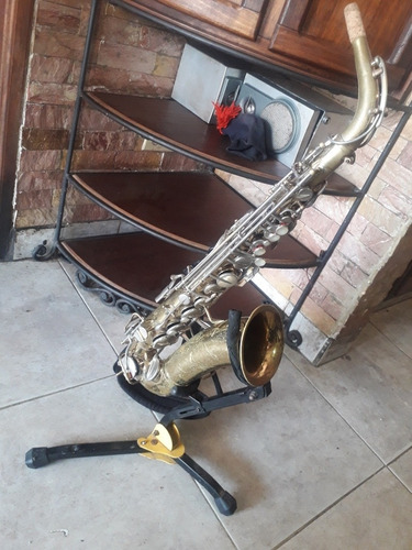 Saxofon Alto The Martin, Modelo Imperial Sólo 250$