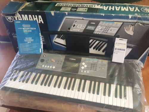 Teclado Yamaha Piano