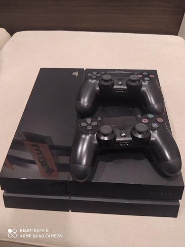 Consola Ps4 500gb Usada Con 2 Controles La Vendo Por No Usar