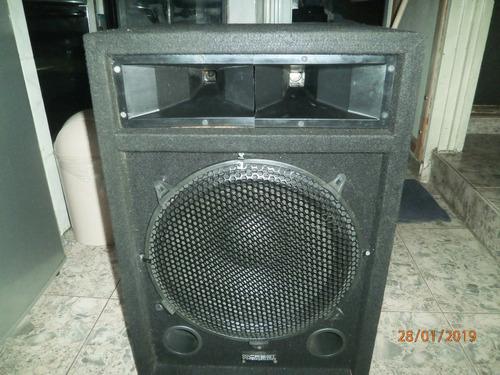 Se Vende Cajon Grande Con Bajo De 20 Pulgadas,con Twuister