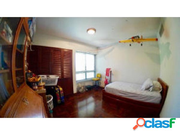 Apartamento en Venta en Barquisimeto El Este, AL 20-2595