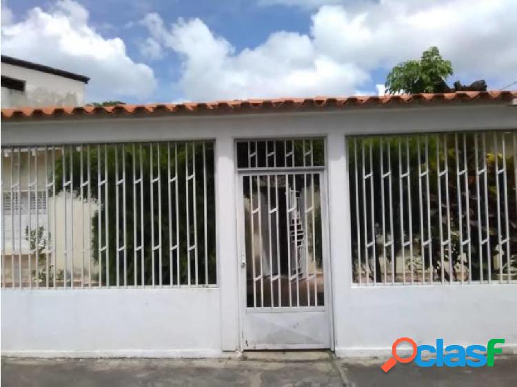 Casa En centro Barquisimeto JRH 20-2703