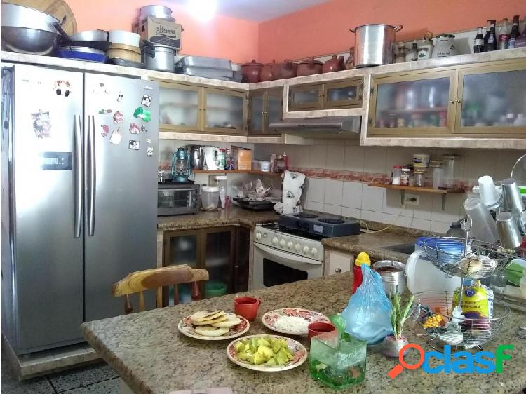 Casa en Venta en Barquisimeto Centro, AL 20-12013