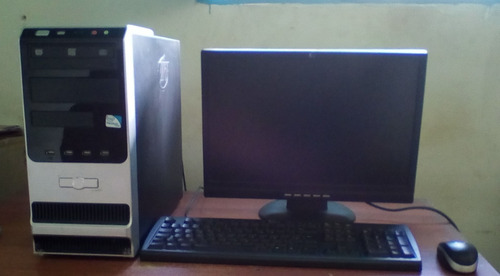 Computadora De Mesa, Cpu. Teclado, Monitor Y Mouse