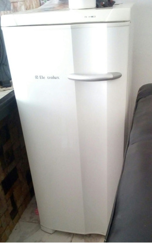 Congelador Vertical Electrolux Fe I8