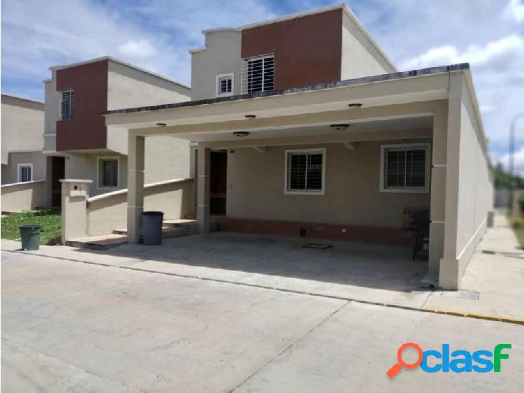 Junior Alvarado Vende Casa en Barquisimeto RAH20-22473,