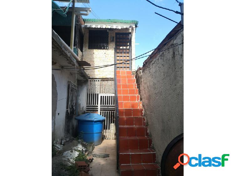 SE VENDE ANEXO 77M2 3H/2B/1PE Los Naranjos Guarenas