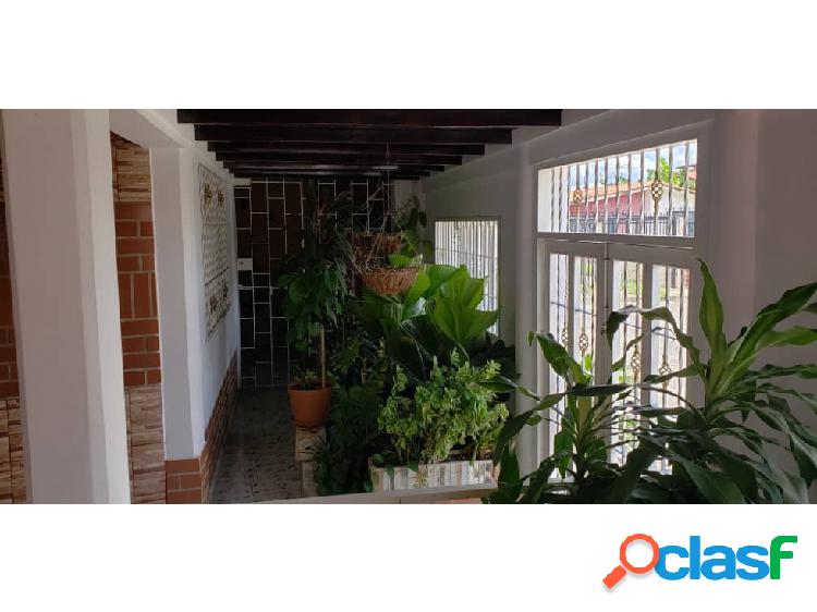 Se vende casa 247m2 5h/5b/2p Urb. Ave Maria