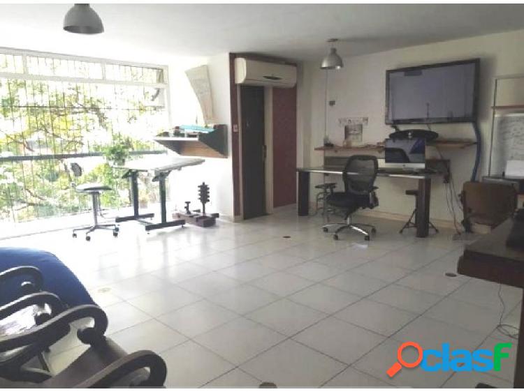 Se vende oficina 94m2 Las Mercedes