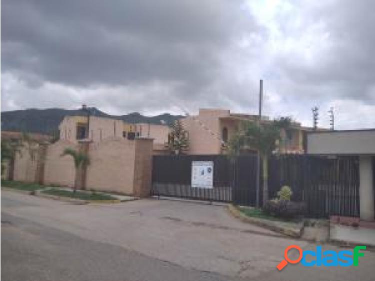 Townhouse en venta en El Rincon Valencia Cod 20-22776 opm