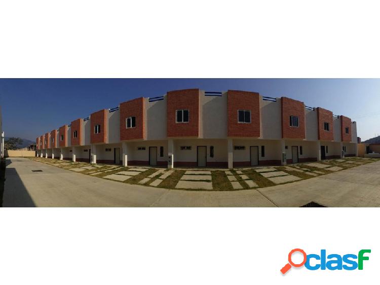 Townhouse en venta en Manantial Naguanagua 20-8708 P1JJL