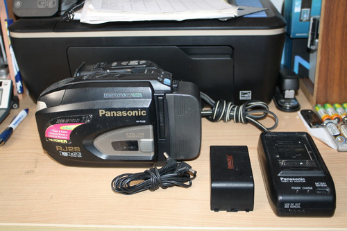 Cámara De Video Vhs-c, Panasonic Modelo Nv-rj28pn