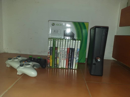 Consola Xbox 360 Slim 4gb Más Juegos Y Controles