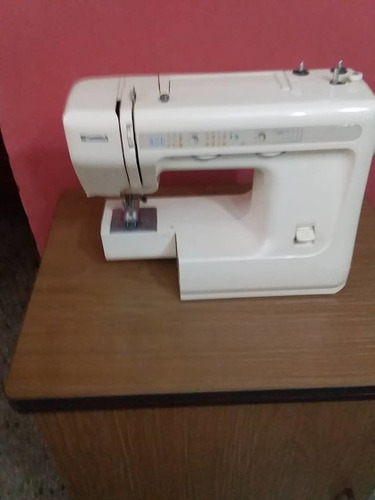 Vendo Máquina De Coser Singer Kenmore