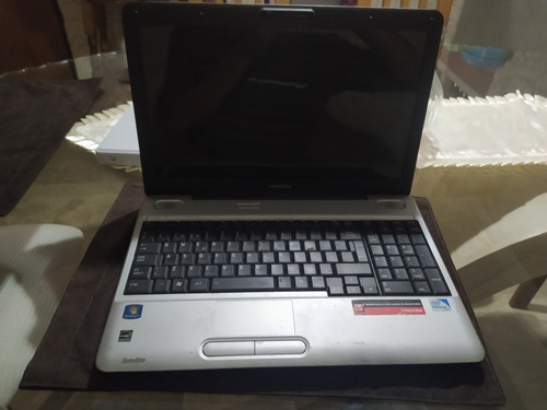 Laptop Toshiba L505-spl