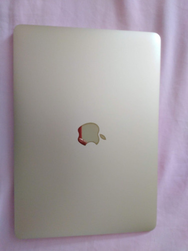 Macbook Dorada 