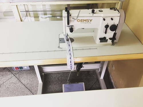 Máquina De Coser Gemsy 20u Semi Industrial Nueva