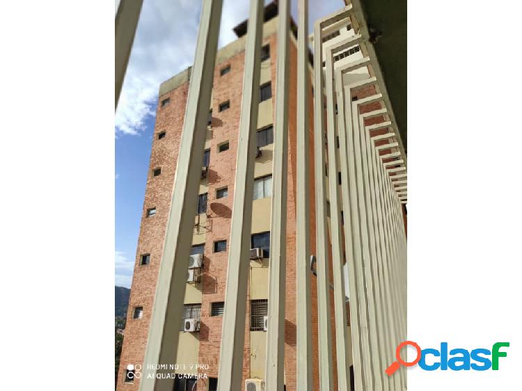 BONITO APARTAMENTO EN URB. PREBO