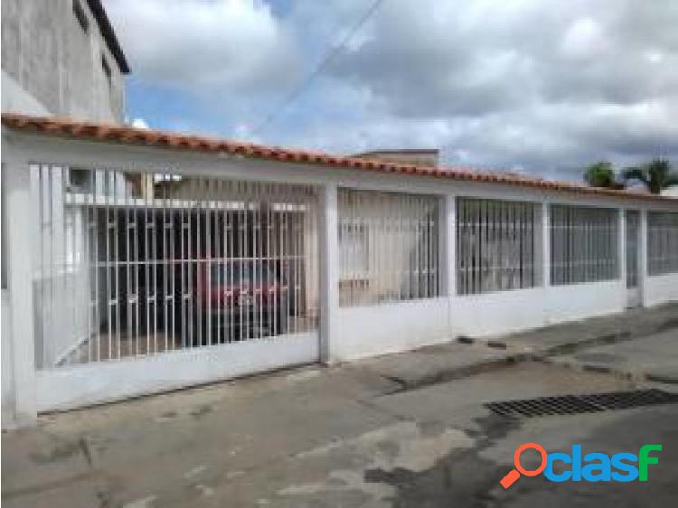 Casa en Venta Barquisimeto lARA, AL 20-2703