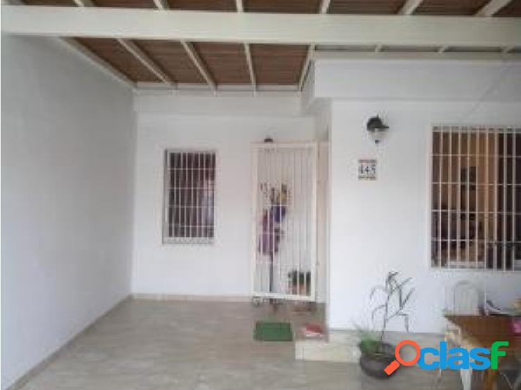 Gehijka Dominguez Ofrece casa en Venta