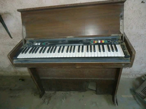 Piano Antiguo Yamaha Para Decoracion O Restaurar