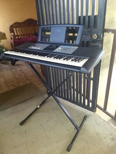 Piano Teclado Yamaha E)