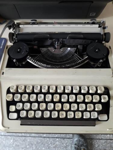 Maquina De Escribir Manual Marca Royal Del Año 1960
