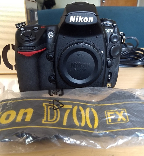 Cámara Profesional Nikon D700 Con Accesorios Gratis