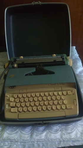 Máquina De Escribir Eléctrica Marca Smith Corona