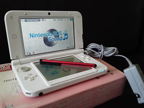 Consola Nintendo 3ds Xl Usado En Su Caja Con Sus Accesorios