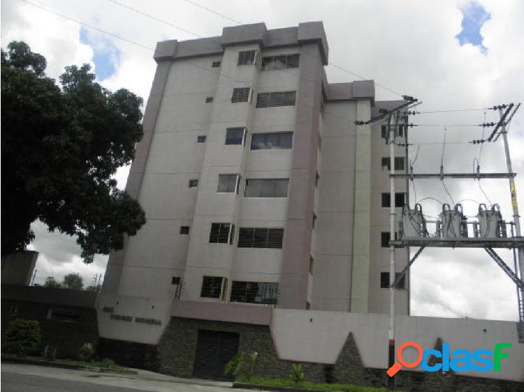 APARTAMENTO EN VENTA EN NAGUANGUA URB LAS QUINTAS 20-11261