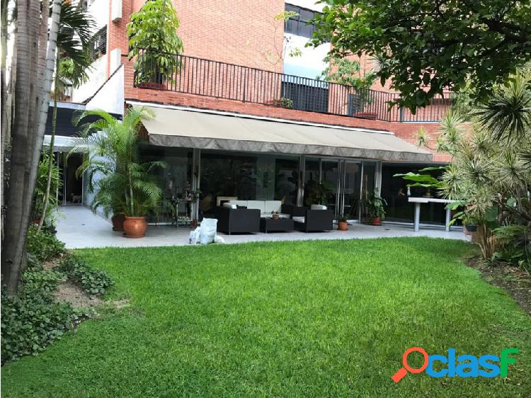 Bello Apartamento 3 Niveles Campo Alegre