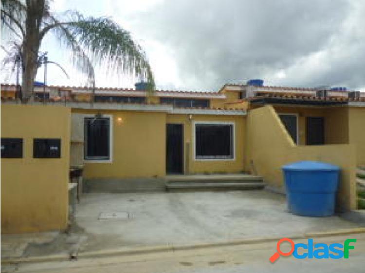 Casa en Venta Cabudare, El Amanecer, AL 20-3520