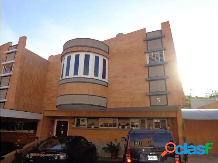 Casa en venta en Valles de Camoruco 20-8392 AJC