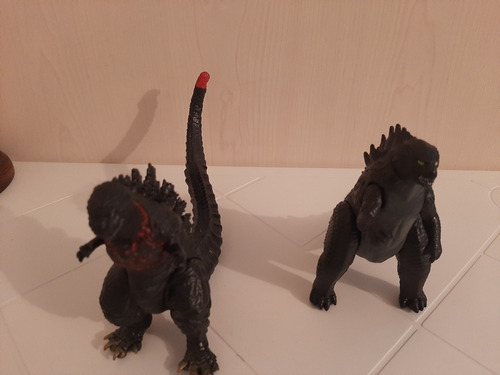 Muñecos De Godzila Material Flexible Godzilla Oferta