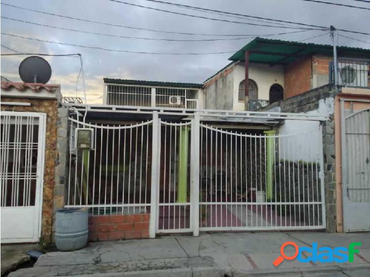 Casa Urb. Santa Elena Palo Negro Edo Aragua